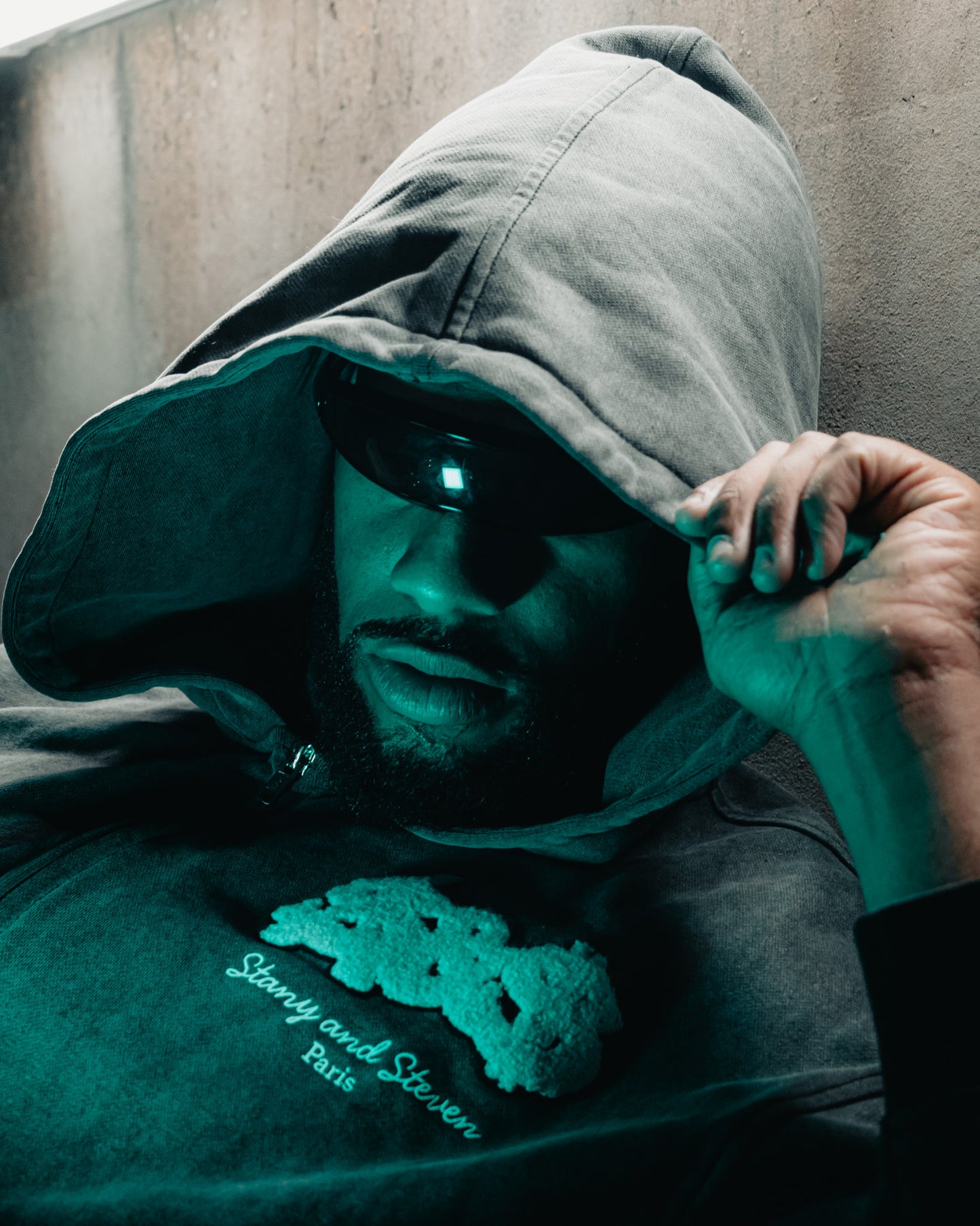 Slide Acid Wash Hoddie